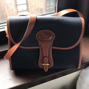 Vintage Dooney & Bourke shoulder bag